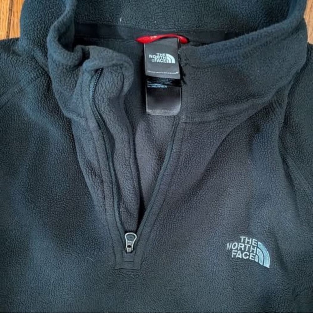 Woman's Northface fleece 1/4zip pullover size XL